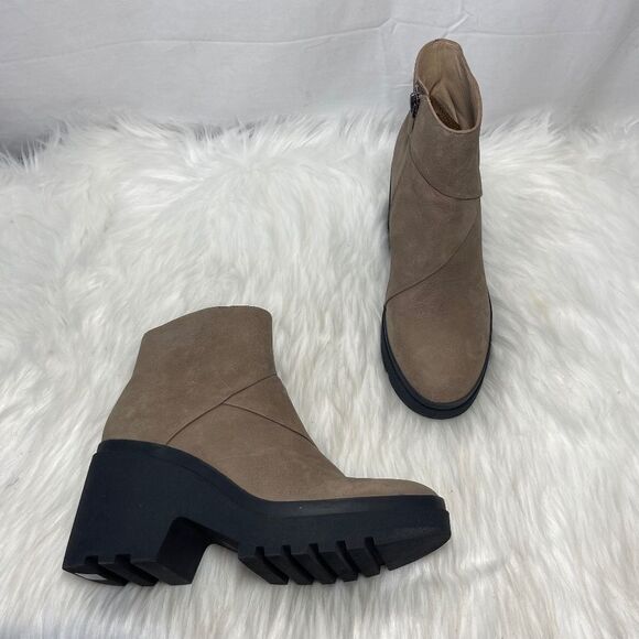 Eileen Fisher NWOT Kard Tan Nubuck Leather Ankle Booties Sz 8 - Picture 2 of 6